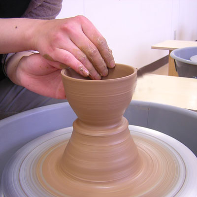 午後コース 1日体験 初心者も大歓迎 本格的な電動ろくろ体験 マイカップや茶碗を手作りしよう クレイスペース西岡陶房 じゃらん遊び体験