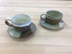 直に粘土に触れることでみるみる形が変わっていく感覚はほかの素材にはない面白さです!