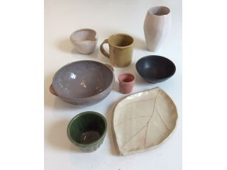 手びねり体験コースでは カップや茶碗などの普段使いの器からインテリアまで、作れるものは多岐多様!アイディアがありましたらお気軽にご相談ください!