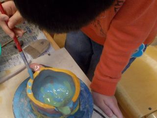 自由に形を作って自由に色を塗ろう!