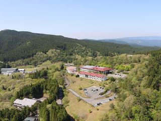 豊かな自然に抱かれるメナード青山リゾート