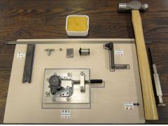 オルゴール作りに使う道具です。
