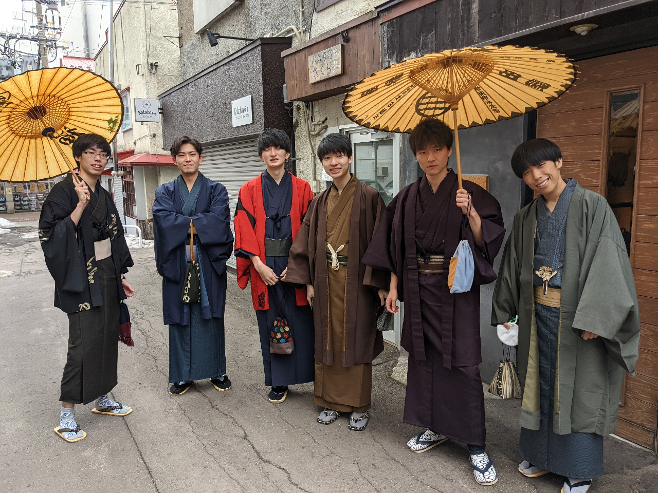卒業記念に仲間で着物撮影