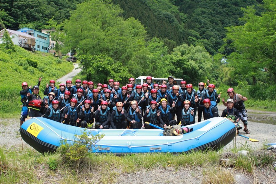 ツアー後はみんなでイエーイ!集合写真 参加者はそれぞれでもツアー後はみんなお友達気分で楽しい会話も弾んじゃう(^^♪