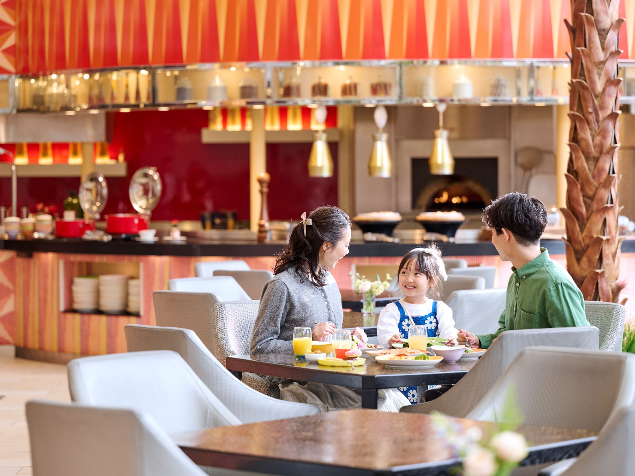 【1月6日~2月28日ランチ】自慢のローストビーフに絶品スイーツまで日替りで堪能...