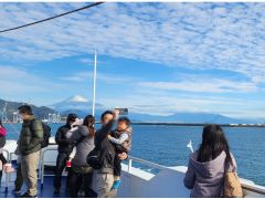 富士山を海の特等席で!3階パノラマデッキからの眺めは最高です。