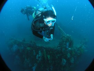 国内最大級沈船ダイブを楽しもう!熱海の沖合に眠る沈没船。全長81mの大きな船は中央付近で二つに折れていて、驚きの景観が広がります!