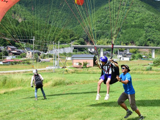 トライやるウィークの時期は地元の中学生が体験学習したりしています