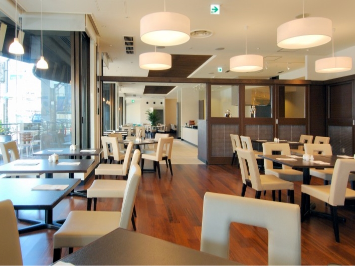 �L���ĊJ���I�ȓX���́A��70�Ȃ����p�ӂ��������܂��B