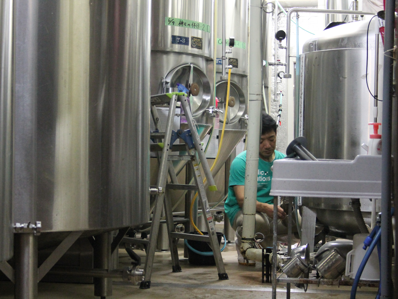 KXzɁA1000L̃^Nł̂܂B