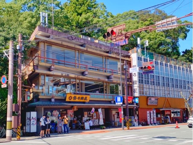 お食事会場の勢乃國屋