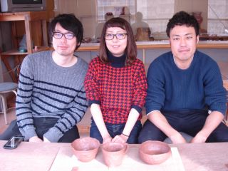 みんなで仲良く手びねり陶芸♪