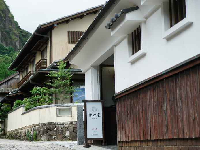 ����̔̔����s���Ă���܂��B���񂨗�����艺������