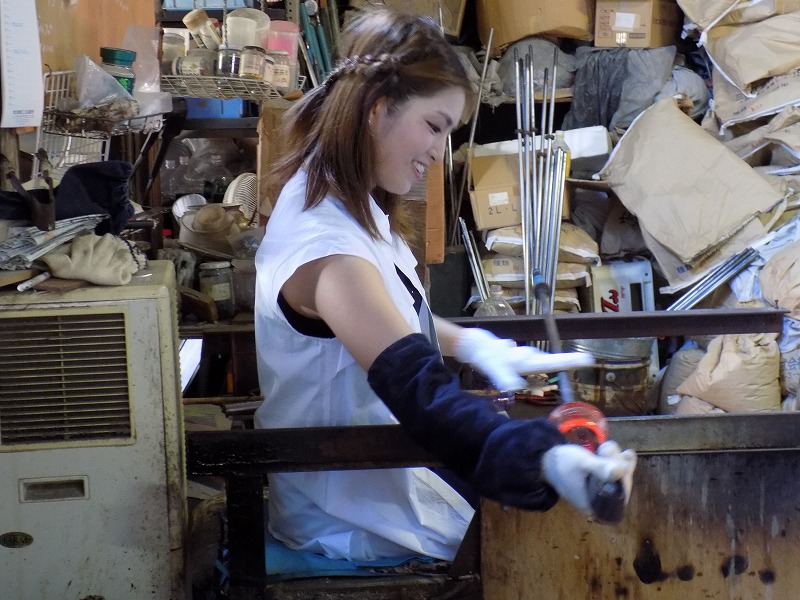 ؂藣A̐̕`܂B{ĒAAƂ͂qlɂĂ܂B