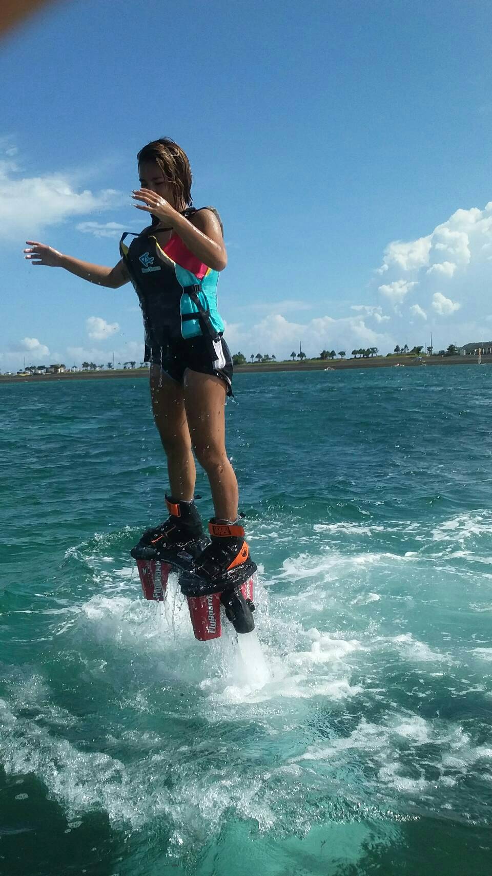 初めての女性でも飛んでます。