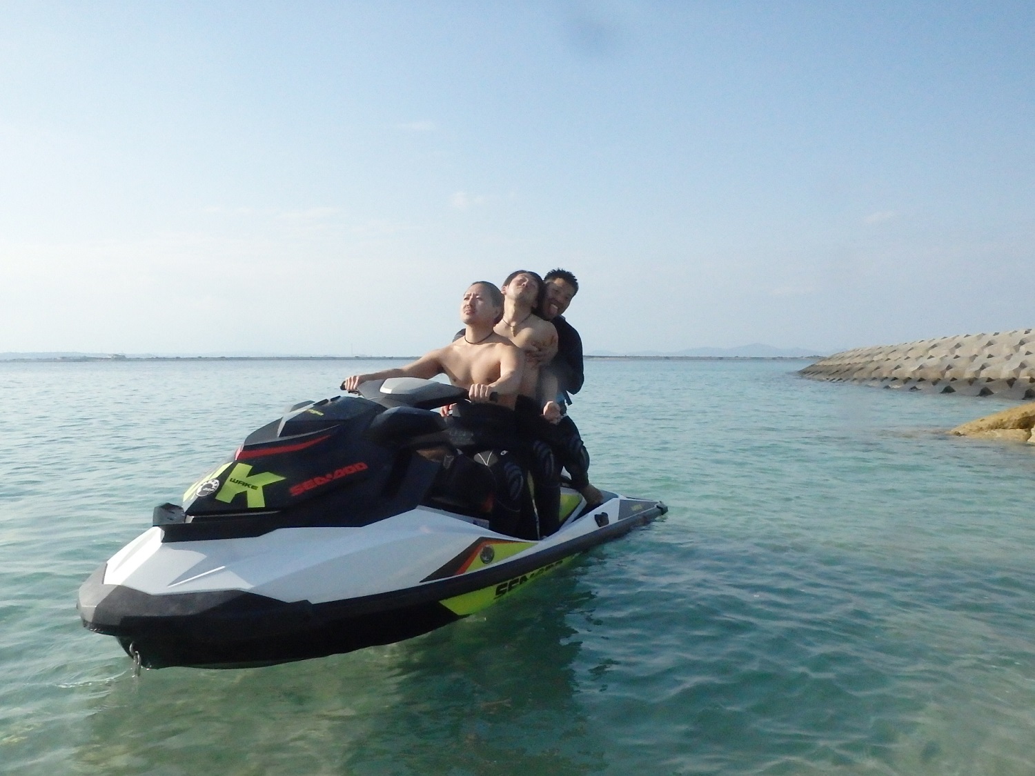 最大3名乗りのジェットですよ〜