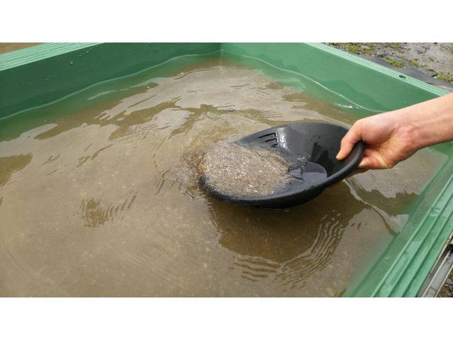 砂金採り体験 まるく じゃらん遊び体験 砂金採り体験 まるく じゃらん遊び体験