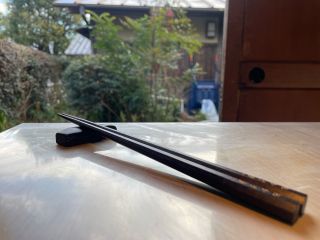那智黒石の箸置きづくり