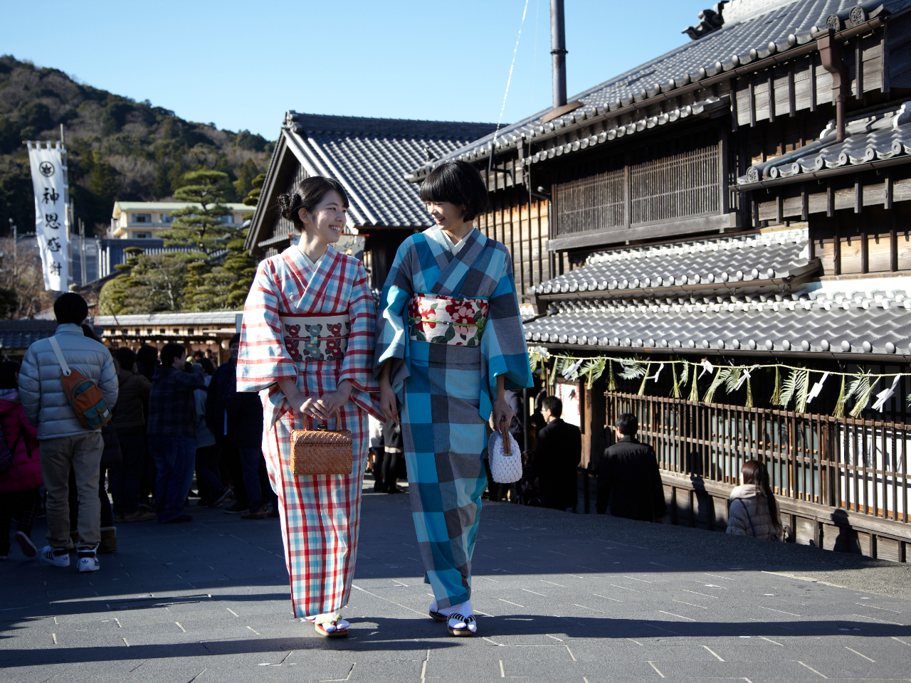 ԂŋCyɃ^łAD݂̓`LmɑʂĈɐ_{ւ̎QqXy߂܂B