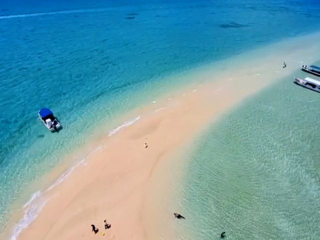 エメラルドグリーンと360℃パノラマビューは圧巻!