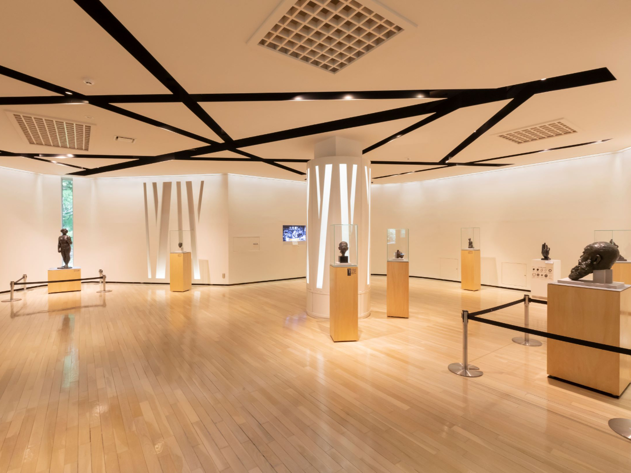 YԊ֑aJ7NԂ𒆐SɁA⎍⏑ȂǂWuYLOفv