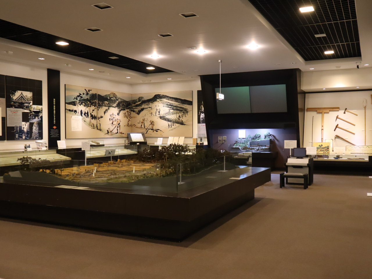 u킭͂ꑾm̋ƂȂv̐MÔƍېlƂĊ􂵂VnˈƁAԊm̎wVcJɏMXVnˈꑰ̌тɂďЉLOفB