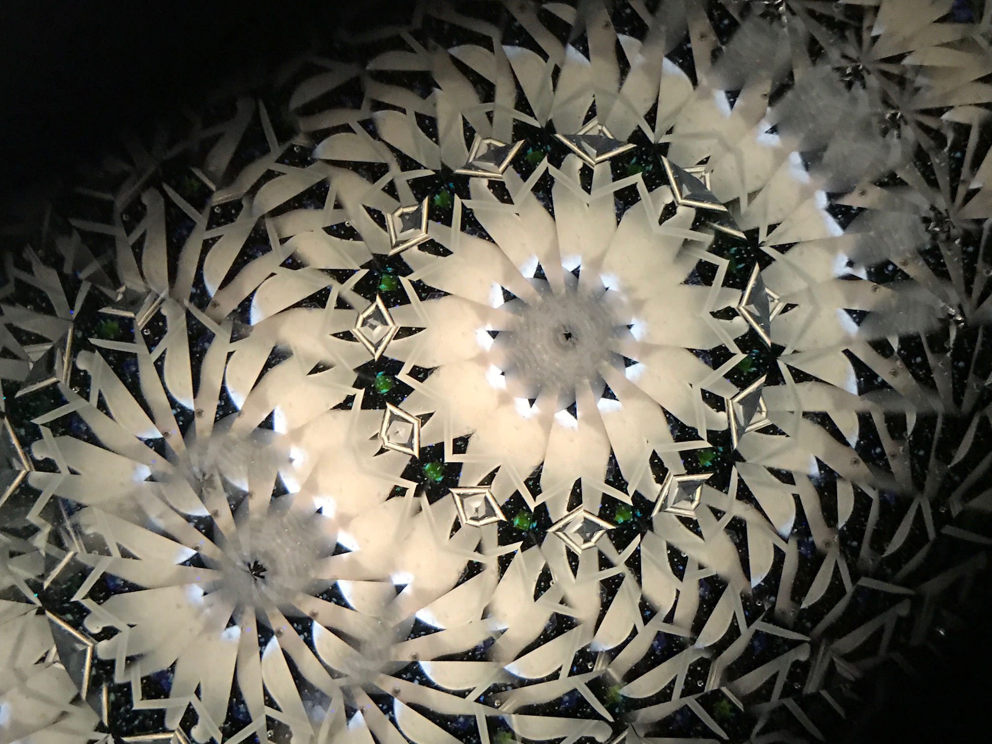 万華鏡　ステンドグラス　作家物 新色 紫陽花の万華鏡 ステンドグラス | iichi 日々の暮らしを