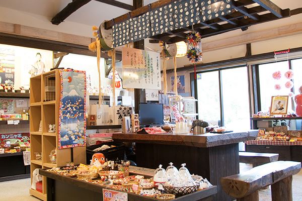 受付の大黒屋物産館でお土産も買えます!お気軽に立ち寄ってみてくださいね☆