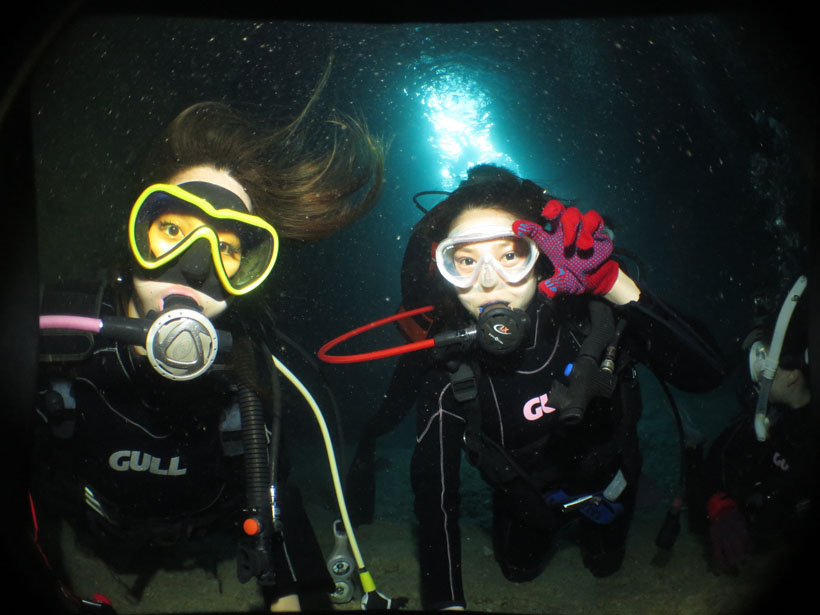 『青の洞窟』実際の写真です。