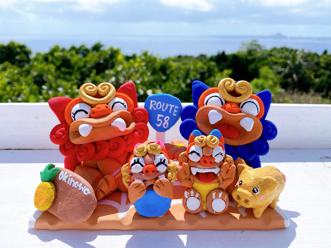 4人家族のファミリーシーサー・オプションの台座小物もトッピング。