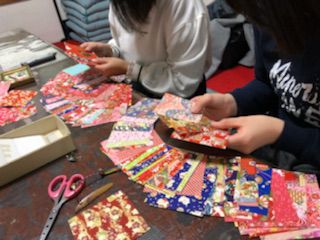 普段着にも、お着物にも似合う和紙のピアス・イヤリングで京都散策はいかがでしょうか?