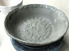 工房オリジナルの印花(陶芸用ハンコ)もたくさんご用意がありますので、ご希望の場合はお申しつけください。