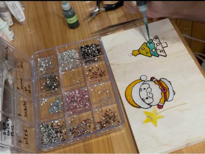 F̑gݍ킹ɂĈoオɁIly߂܂