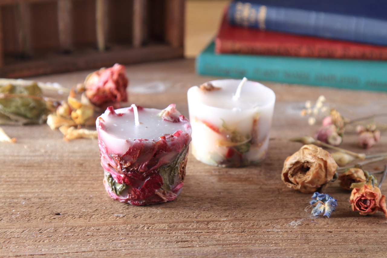 Sサイズの場合はお二つ作れます。それぞれ雰囲気の違うキャンドルを作って楽しんでみてください。一つはプレゼントにするのもおすすめです。