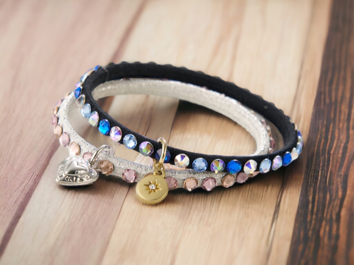 好きなカラーとチャームを選べるので自分だけの可愛いアクセサリーが作れます!