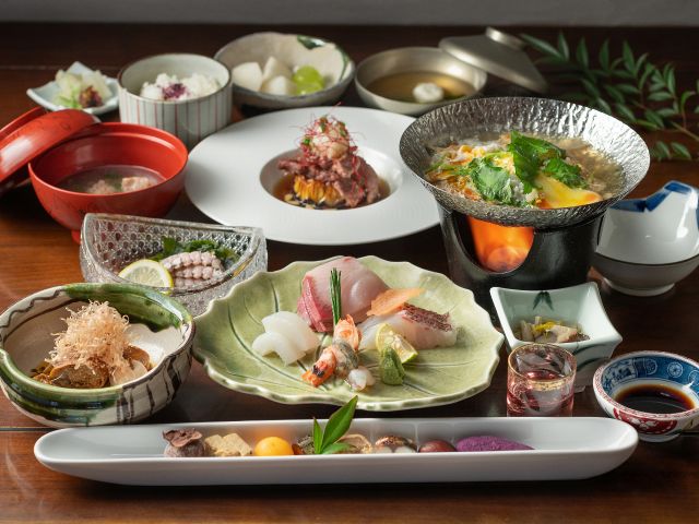 【料理長厳選の贅沢会席9品】会席の料理内容(一例)季節によって内容が変更になりますので、こちらはイメージです。