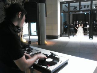 ご自身の結婚パーティDJデビューへ向けたレッスンを承ることも可能です。