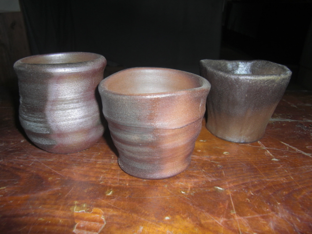 EɂЂƂ̃Jbv̏oオł