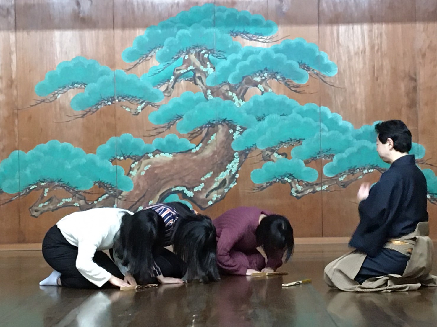 {̓`|\łu\ṽbX͗Ɏn܂ɏI܂B