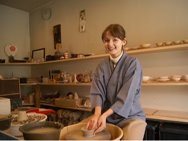 【青森・八戸】\世界にひとつだけの器を作ろう/【電動ろくろ】本格陶芸体験♪少人数...