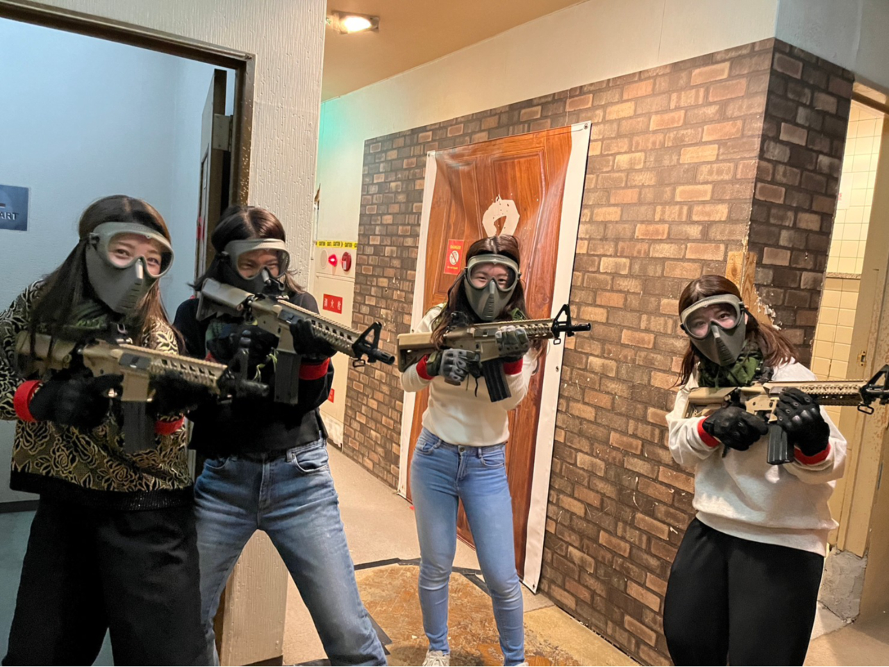 ������񂨗F�B���m�ł����҂����Ă���܂���