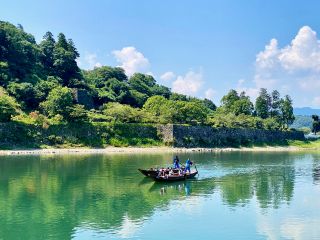 球磨川くだり 梅花の渡し Hassenba 人吉城址の区間をゆったりと巡る遊覧 日本三急流 くま川下り じゃらん遊び体験 球磨川くだり 梅花の渡し Hassenba 人吉城址の区間をゆったりと巡る遊覧 日本三急流 くま川下り じゃらん遊び体験