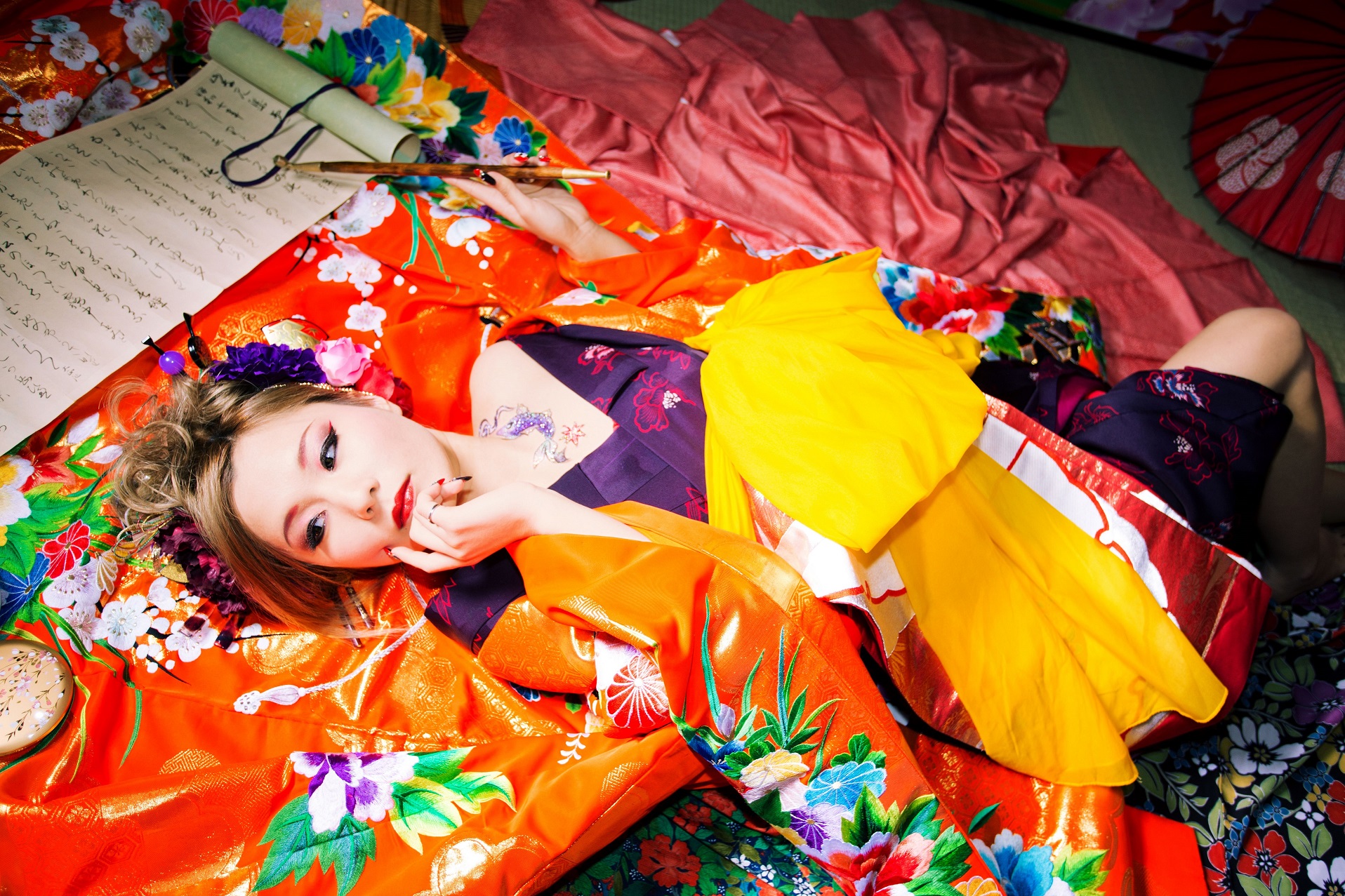 ポージングはカメラマンが指示しますので、初めての方でも撮影が苦手な方でもキレイに変身ができます!「こんなポーズで撮ってほしい」というご要望にもお応えします!