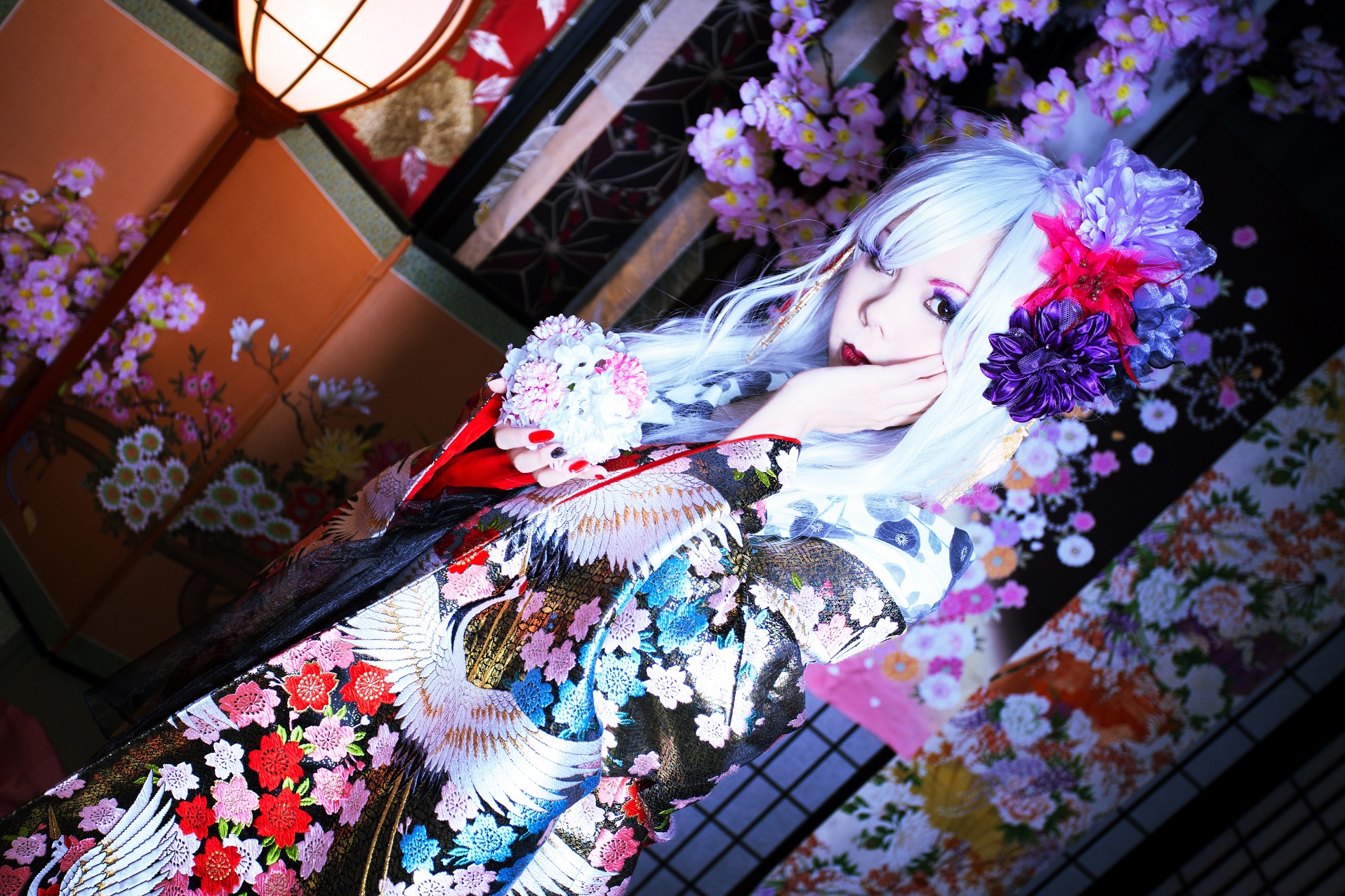 髪がとても短い方にはフルウィッグもご用意しております!カラーのフルウィッグを使ったヘアスタイルはリピーター様やコスプレ好きの方にオススメです!