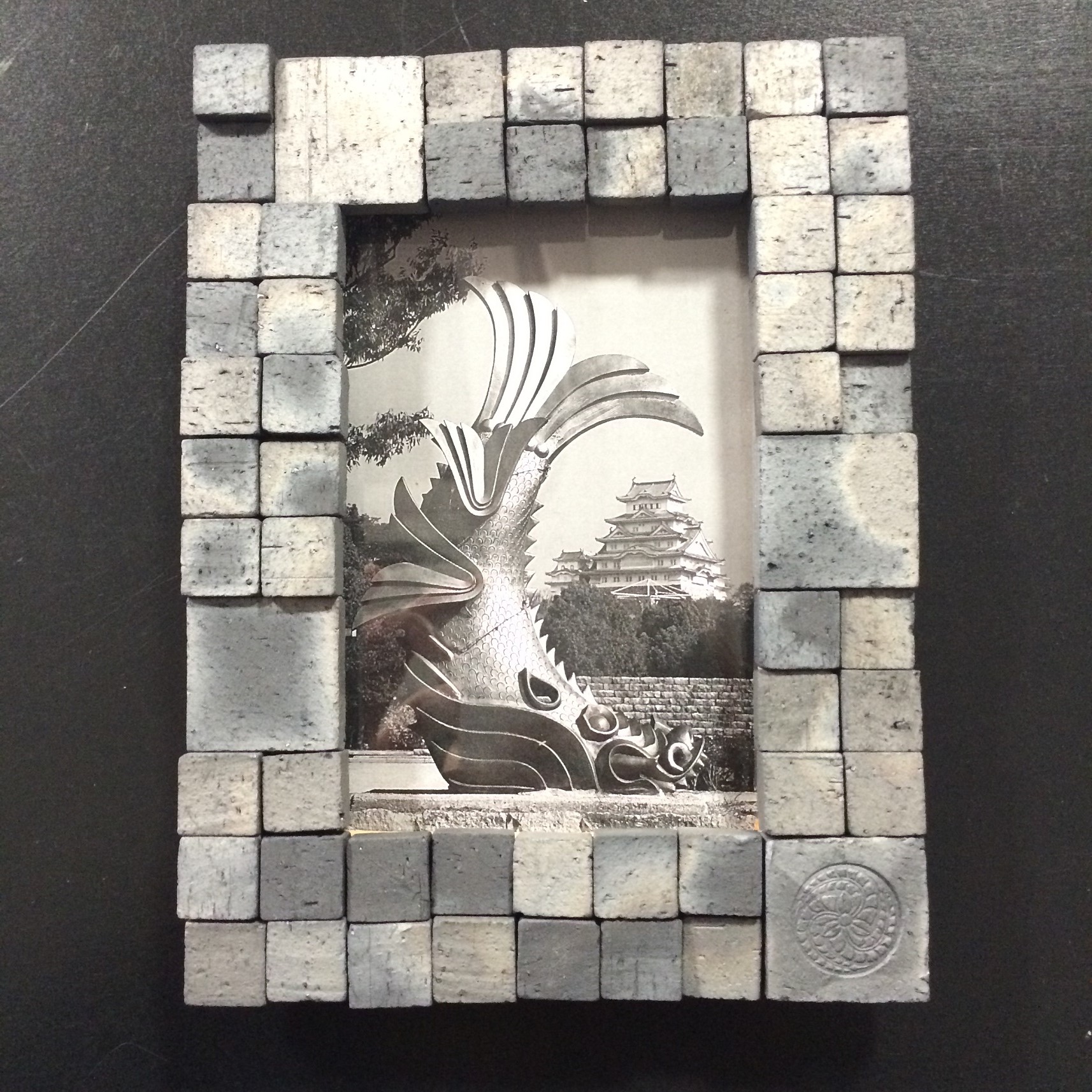 小さな瓦でフォトフレームが作れます