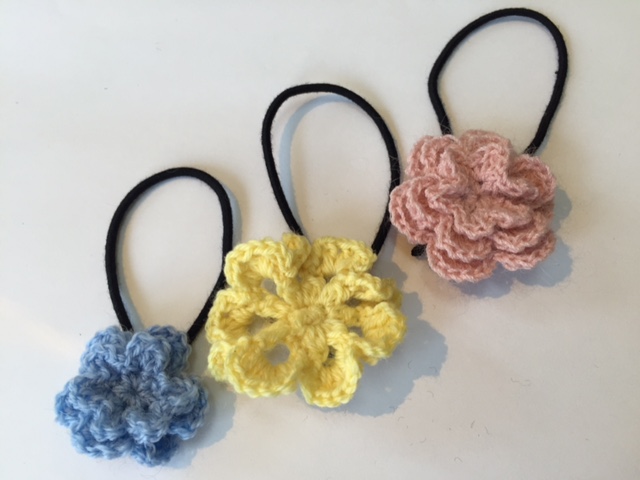 季節のものをモチーフにした髪かざり制作