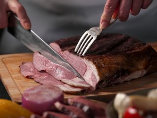 【ライブキッチン】 国産牛のローストビーフ