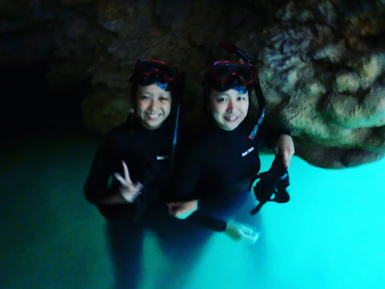 洞窟探検は神秘的で、まるでパワースポット!!