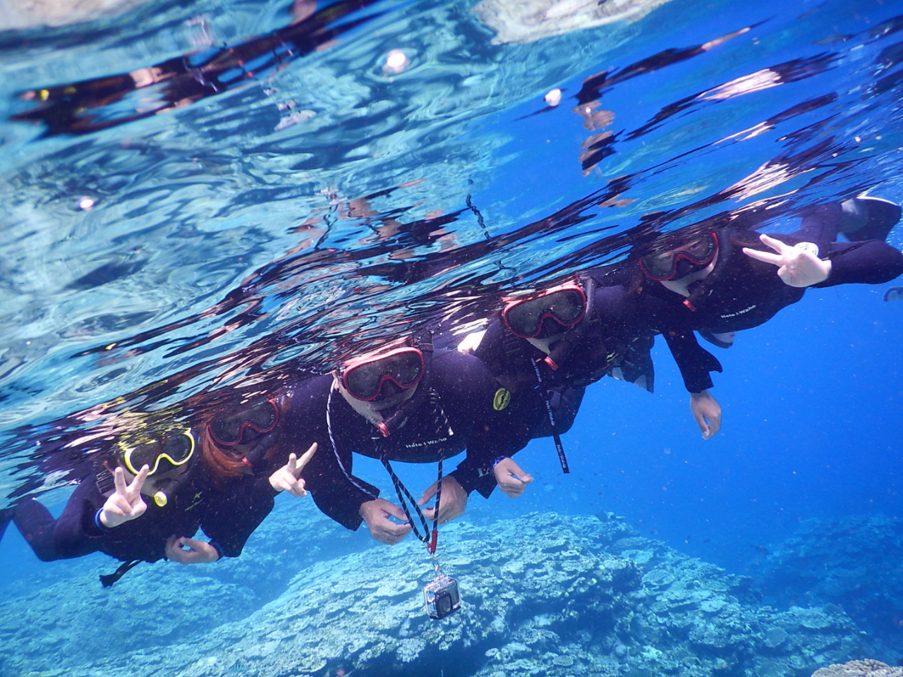 透明度抜群の海でのシュノーケルは最高〜(^.^)