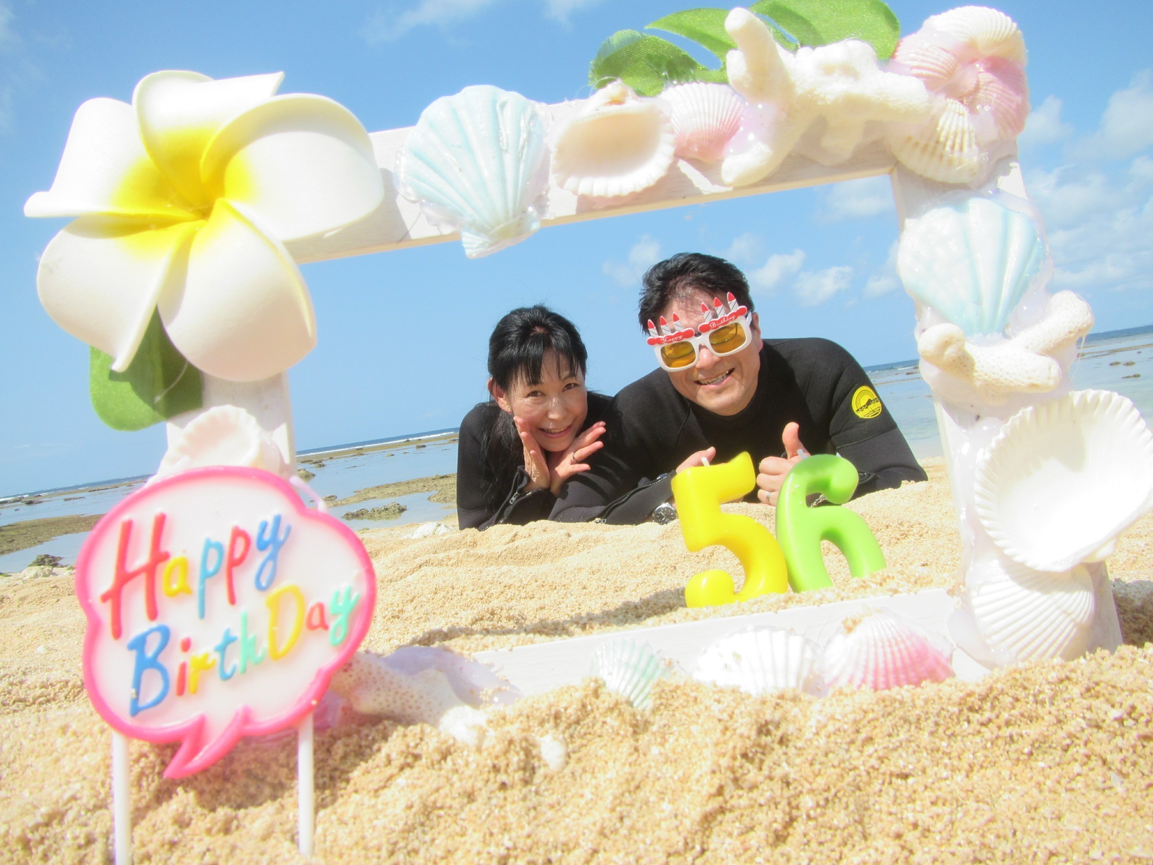 前もって言ってもらえれば…ビーチでBIRTHDAYも!